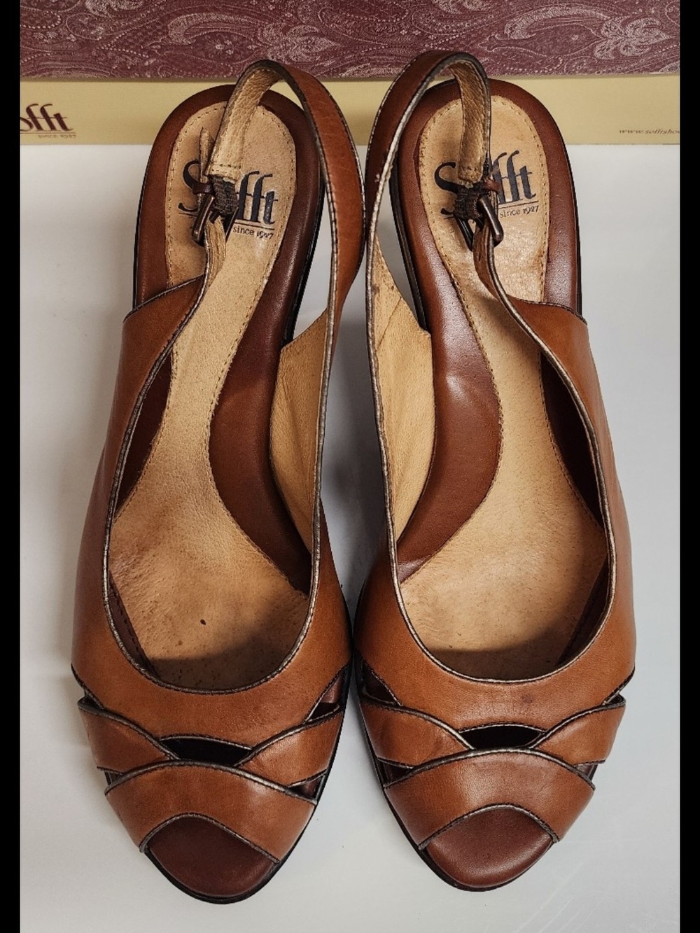 Sofft Genuine Leather Vivian cushion comfortable, Open Toe, Brown, Size 8.5
